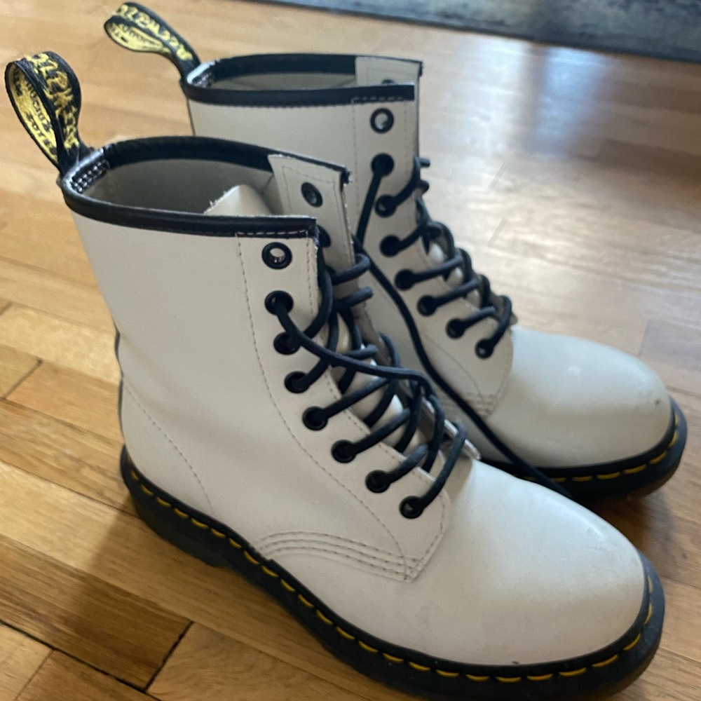 White Doc Martens 1460 Size 6 Women’s